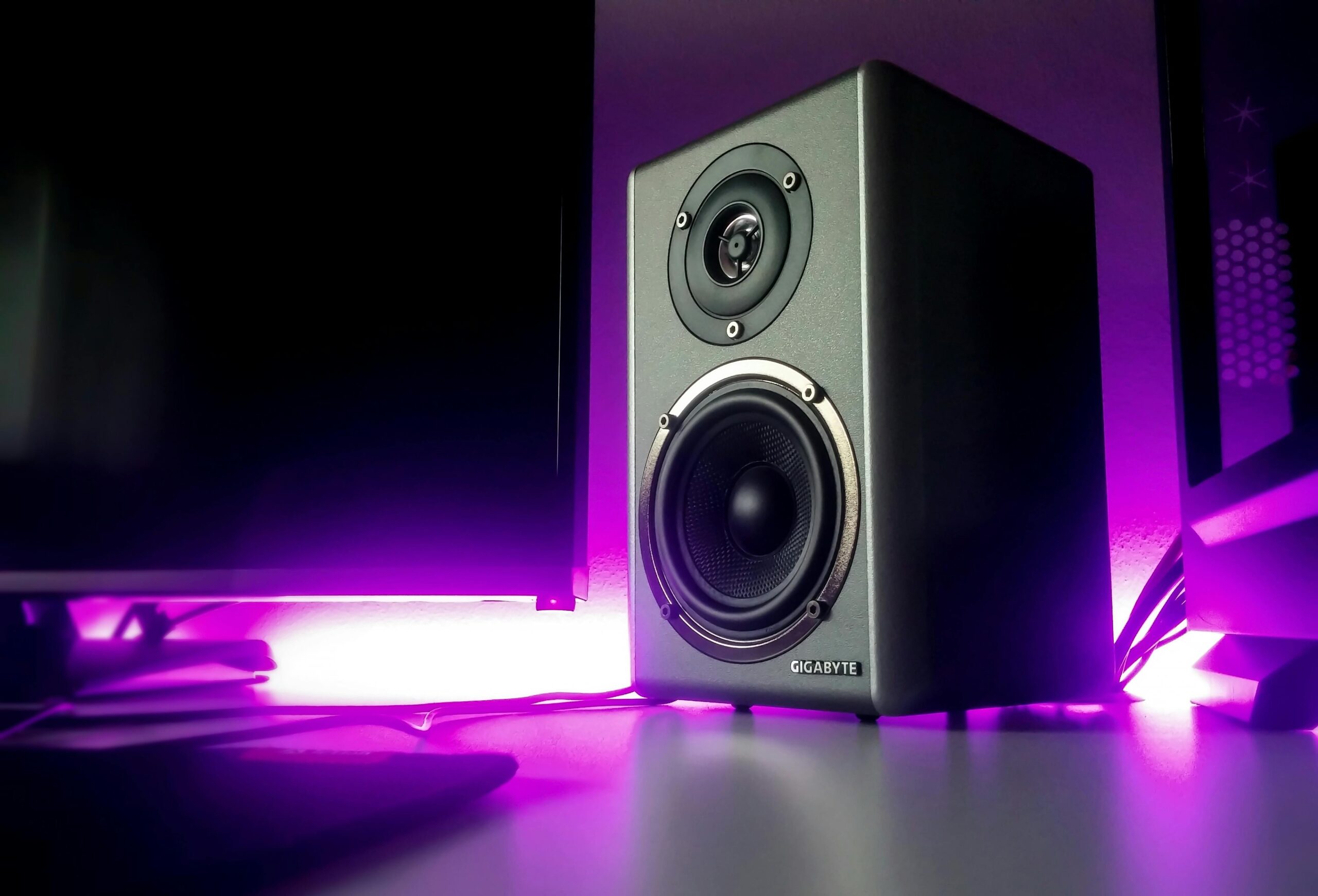 Which is a Better Sound by Wire or Wireless