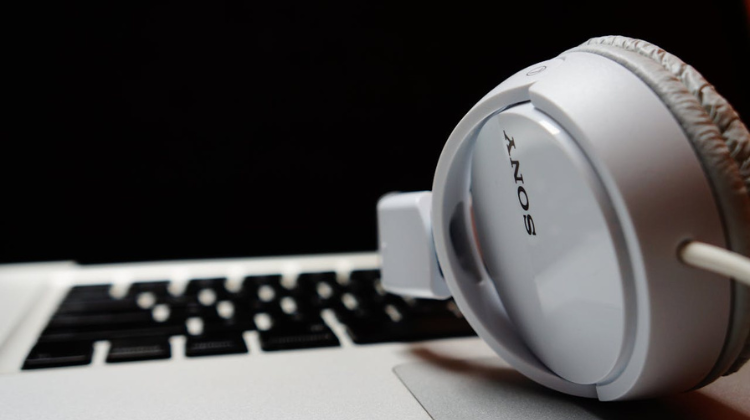 Best Headphones Under 15 Dollar