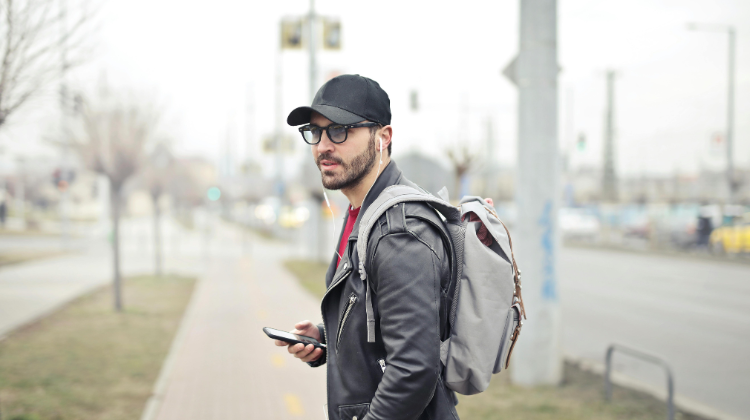 How To Connect Earbuds To IPhone Easily And Fast Connect Charging