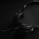 how-to-choose-the-right-headphones-for-your-needs